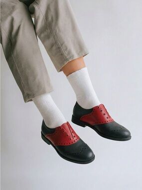Elegant Black and Red Men's Oxfords Golf Shoes (Men’s 5 Women’s 7)